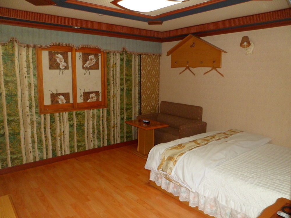 Alps Motel Busan Buitenkant foto